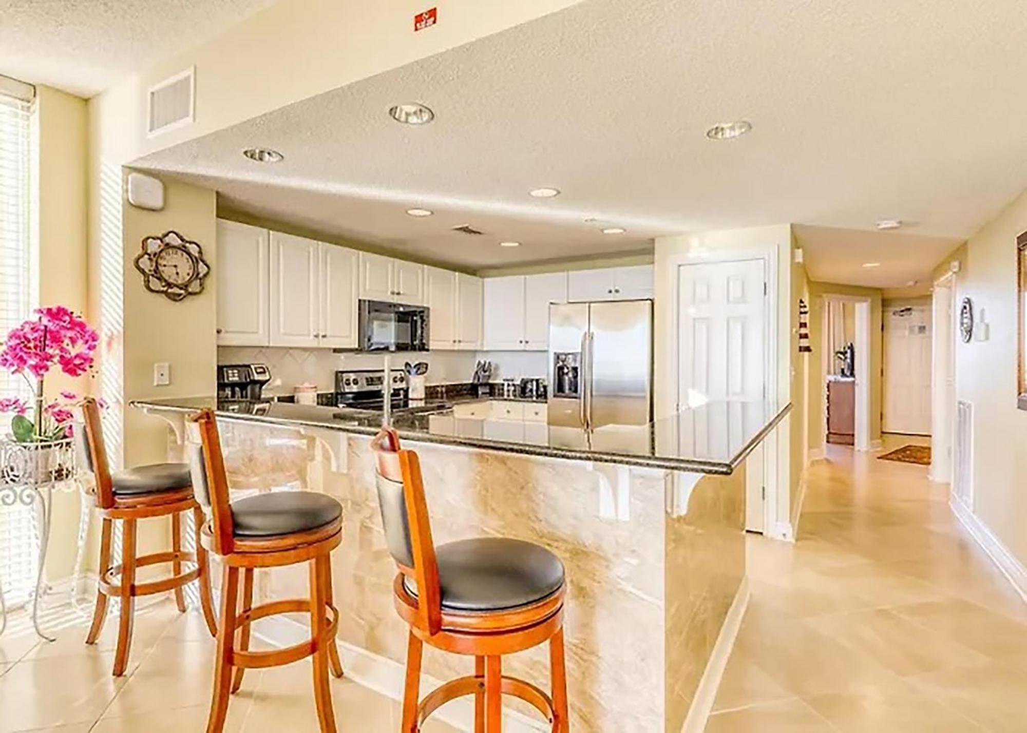 Apartment Majestic Towers 2-801 By Emerald Coast Retreats *